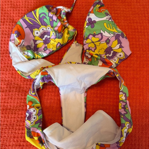 One Piece Swimwear - Picture 7 of 7